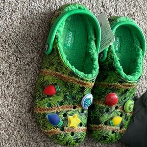 W11/M9 New Christmas Crocs!